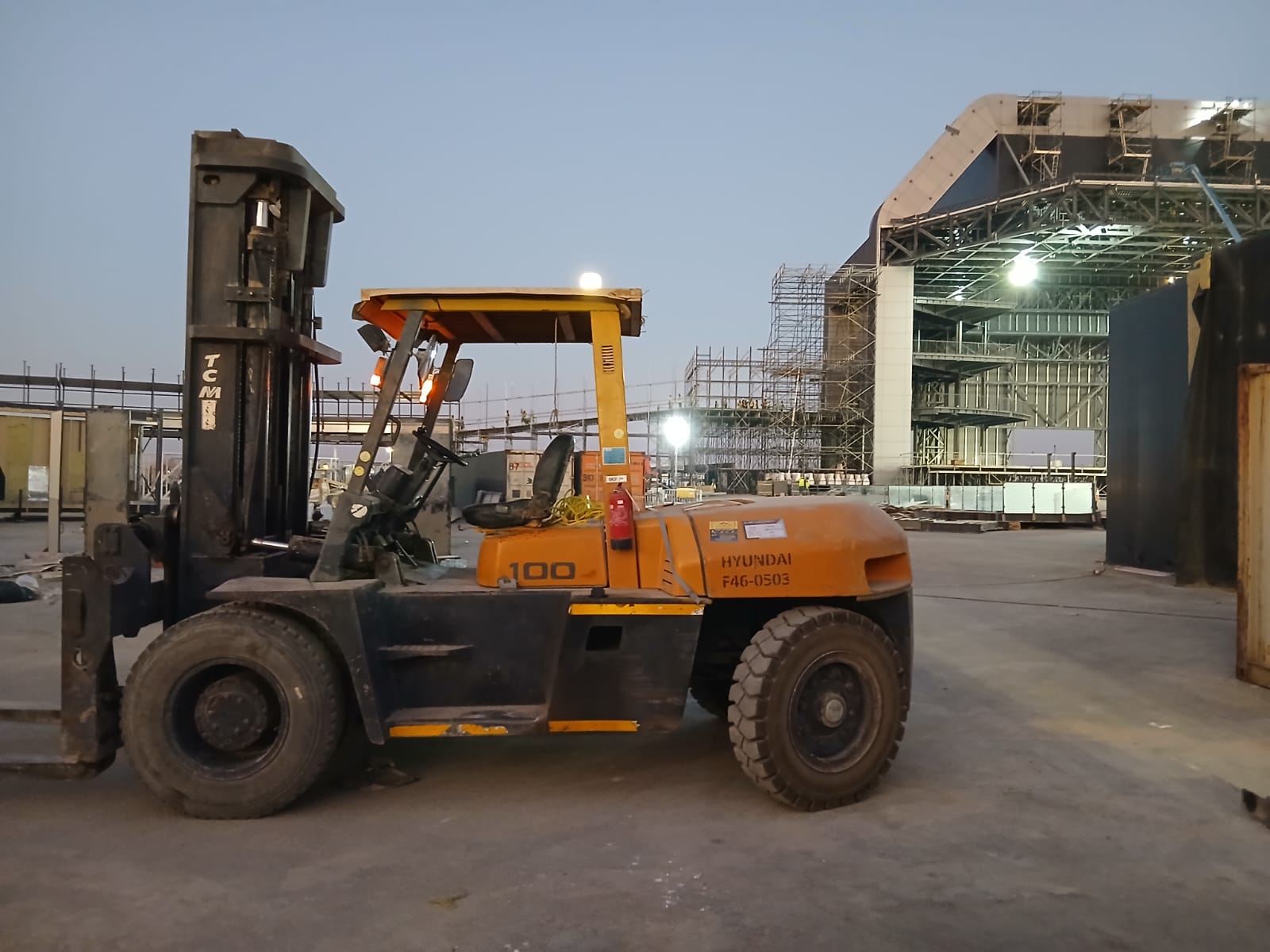 رافعة شوكية كهربائية 3 طن في الدمام